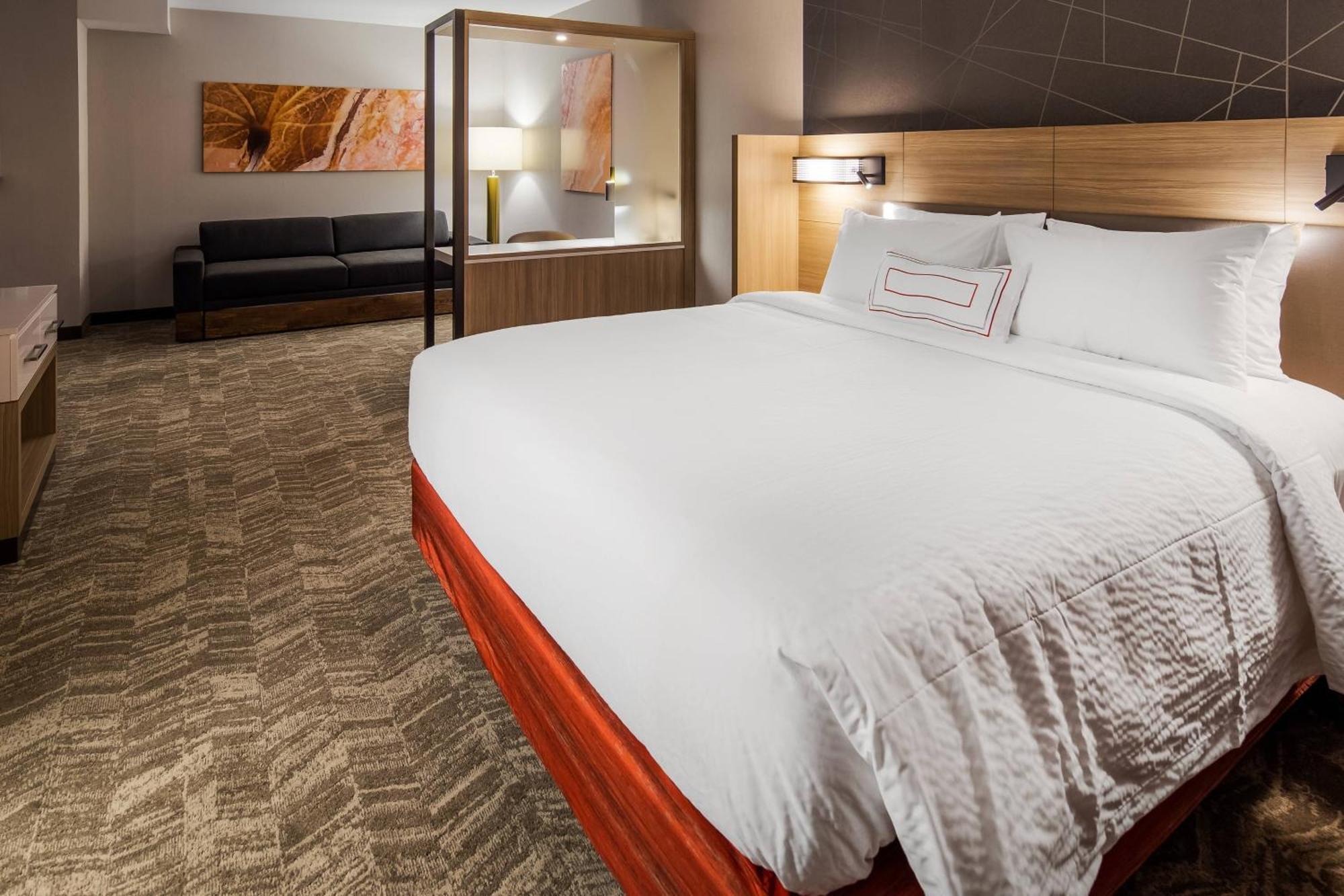 Springhill By Marriott Hotel 3*